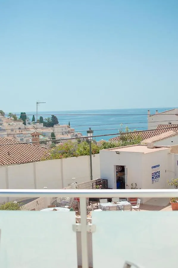 Superior Family Town Centre Villa Close To Beach In Peaceful Residential Zone Nerja 0*,